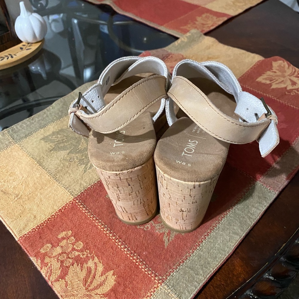 Sandals - Picture 4 of 7